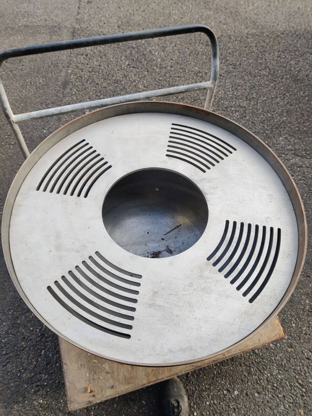 Feuerschale: Massive Feuerschale / Grillschale – Neu (gemäss Beschreibung) aus Schwellbrunn von Tannersaurus 1