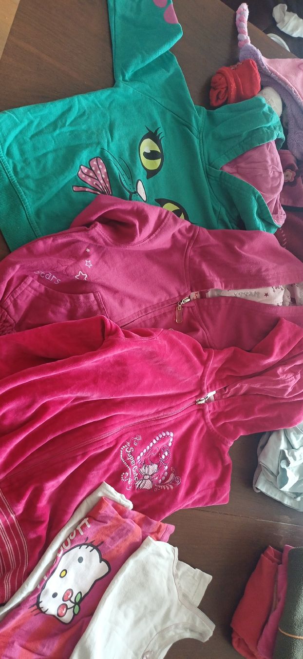 Kleiderpakete & -sets: Madchen grosse packet gr.98/104 – Gebraucht aus Riniken von Lessy- 6