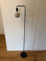 Lampe sur pied noire - 155cm - comme neuve - ampoule incluse