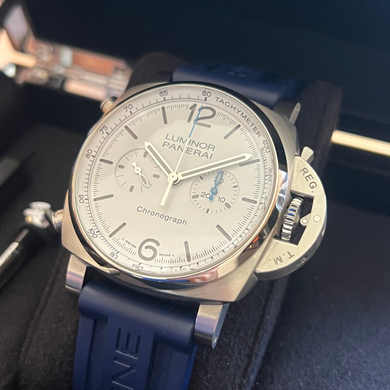 Panerai Orologi: Panerai Luminor Chronograph Full Set PAM01218 – Usato da Carouge GE venduto da Watchaser 2