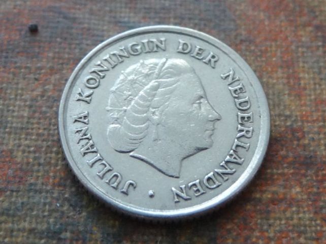 Alle Münzen: PAYS-BAS  Nederland  10  Cent  1963 – Gebraucht aus Romanel-sur-Lausanne von Swift13 1