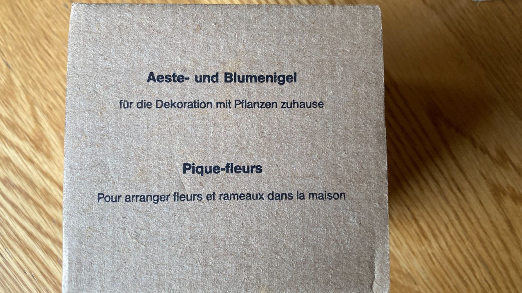 Alle Dekorationen: Aeste und Blumenigel Kunststoff Dekoration – Gebraucht aus Zwingen von Hugom 4
