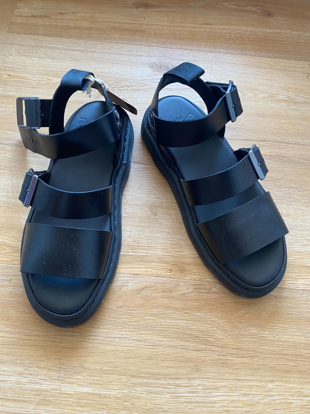 Dr. Martens Damenschuhe: Neue Sandalen Dr. Martens – Neu (gemäss Beschreibung) aus Edlibach von mondschein020 1