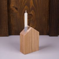 Kerzenständer in Hausform aus Eichenholz - Rohholzeffekt