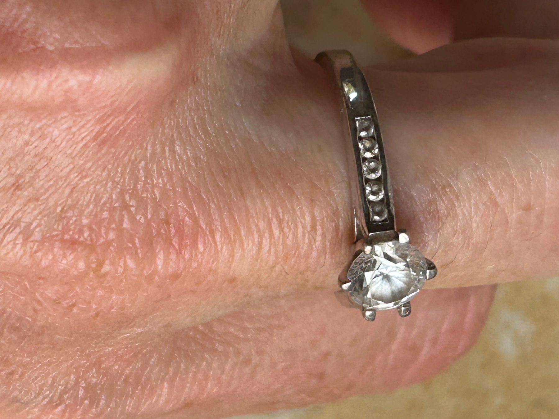 Anelli: Silberring mit Zirkonia (62) – Usato da Dittingen venduto da Bellevista 4