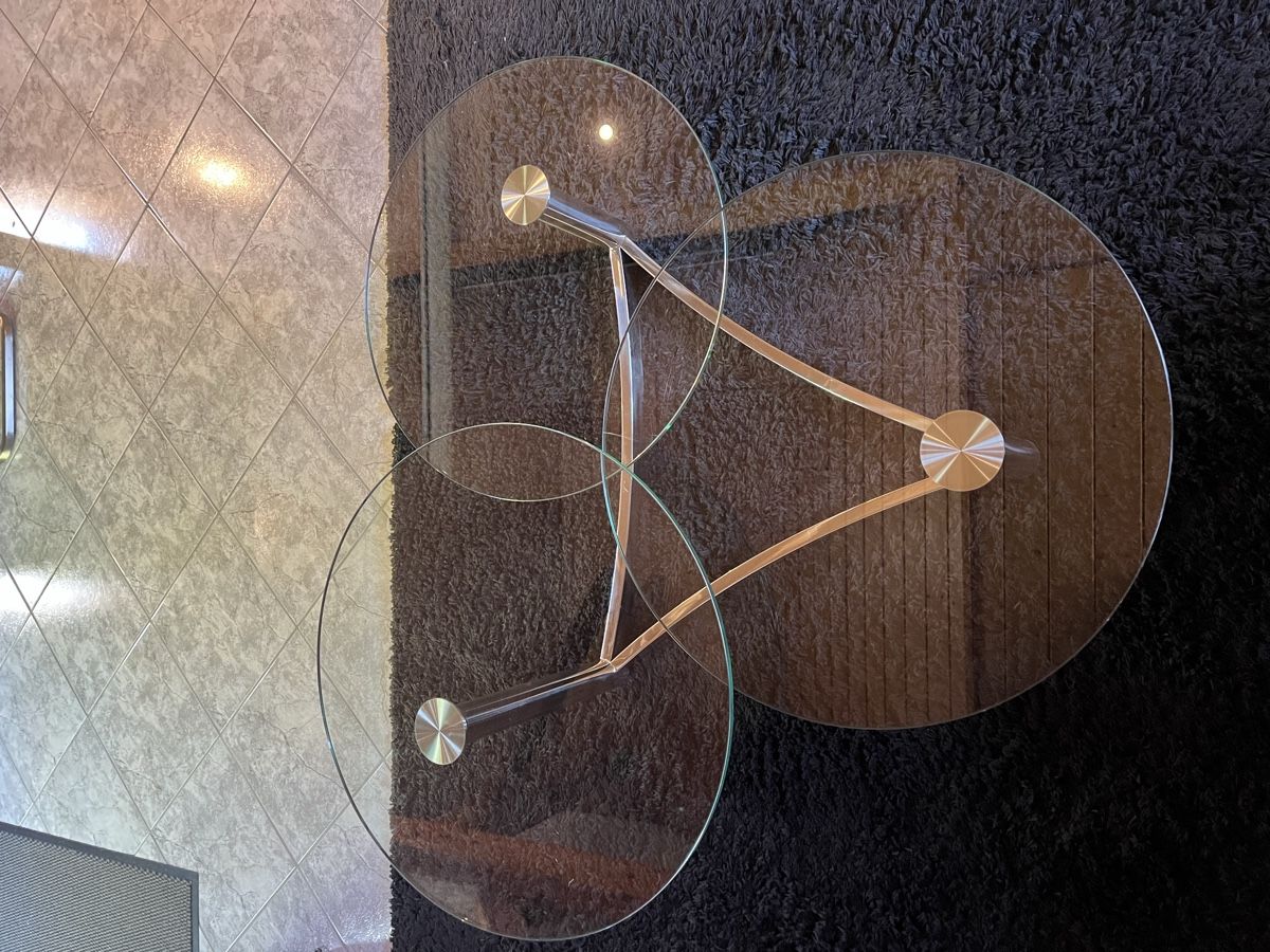 Tavoli: Couchtisch Glas mit Metallgestell – Usato da Bözberg venduto da v_n_s 1