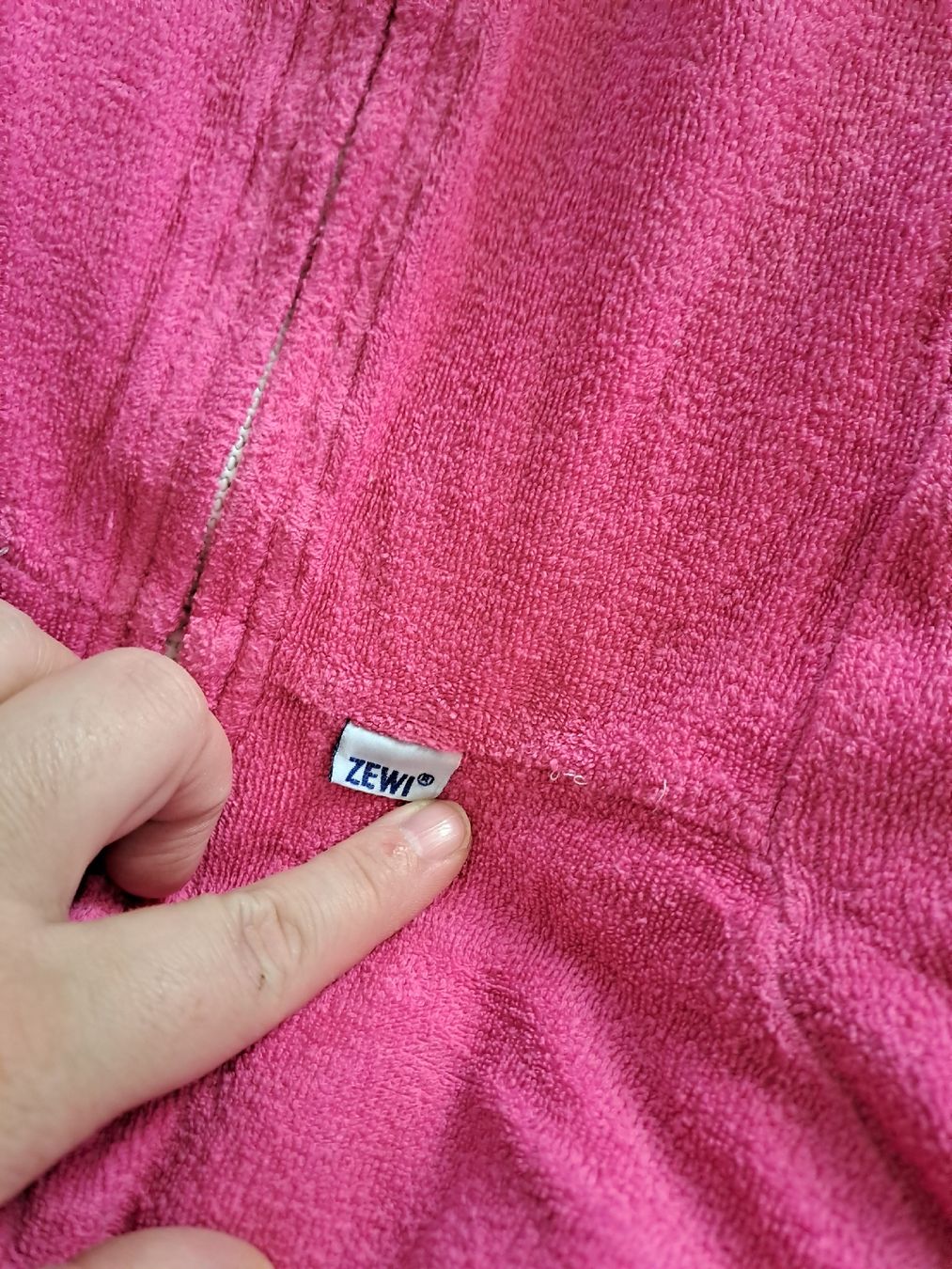 Zewi Decken: Zewi decke Pink – Gebraucht aus Rickenbach LU von bishiida 1