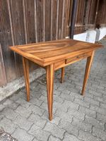 Holztisch Nussbaum massiv mit Schublade antik 