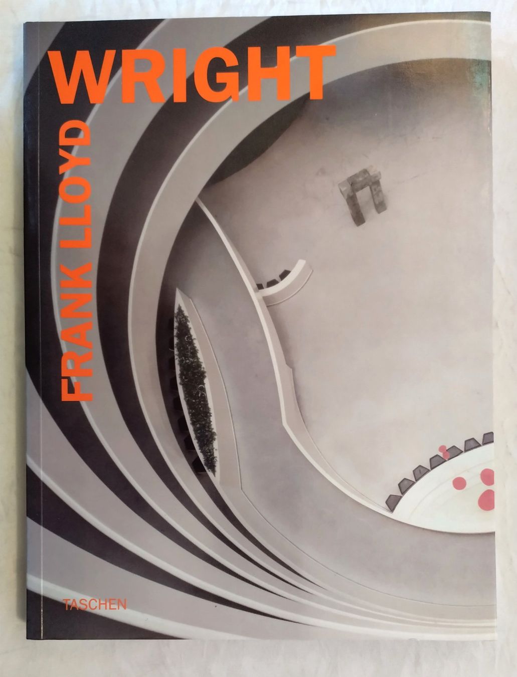 Libri: Frank Lloyd Wright / Architektur Buch Softcover / 182 Seiten – Usato da Bellach venduto da JingleJerry