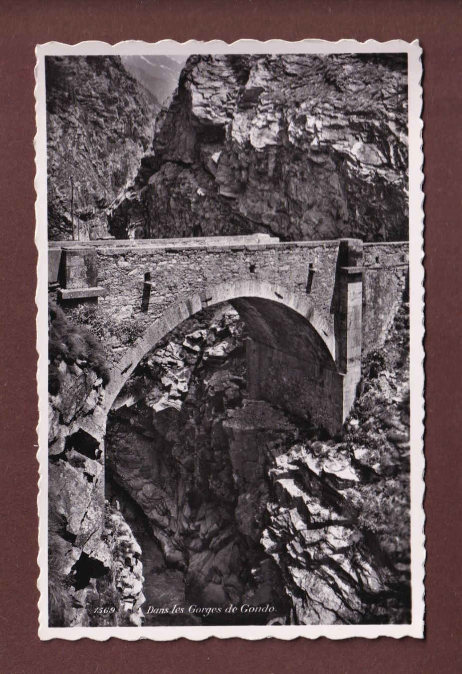 Cartes postales: Dans les Gorges de GONDO – D'occasion à Pully par nicecards-shop