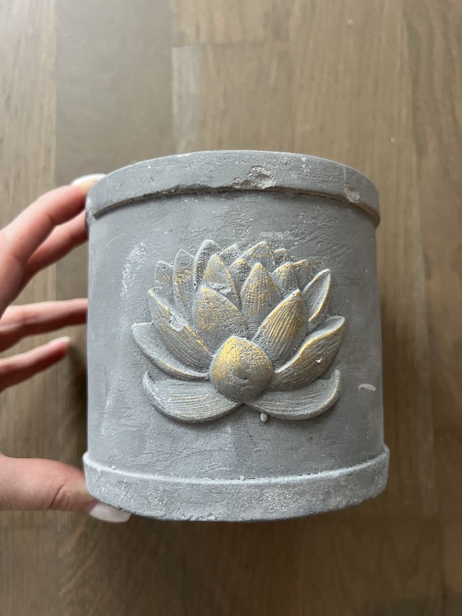 Candele: Beton Kerze Lotus – Nuovo e nell'imballaggio originale da Kriens venduto da Krienserin_T