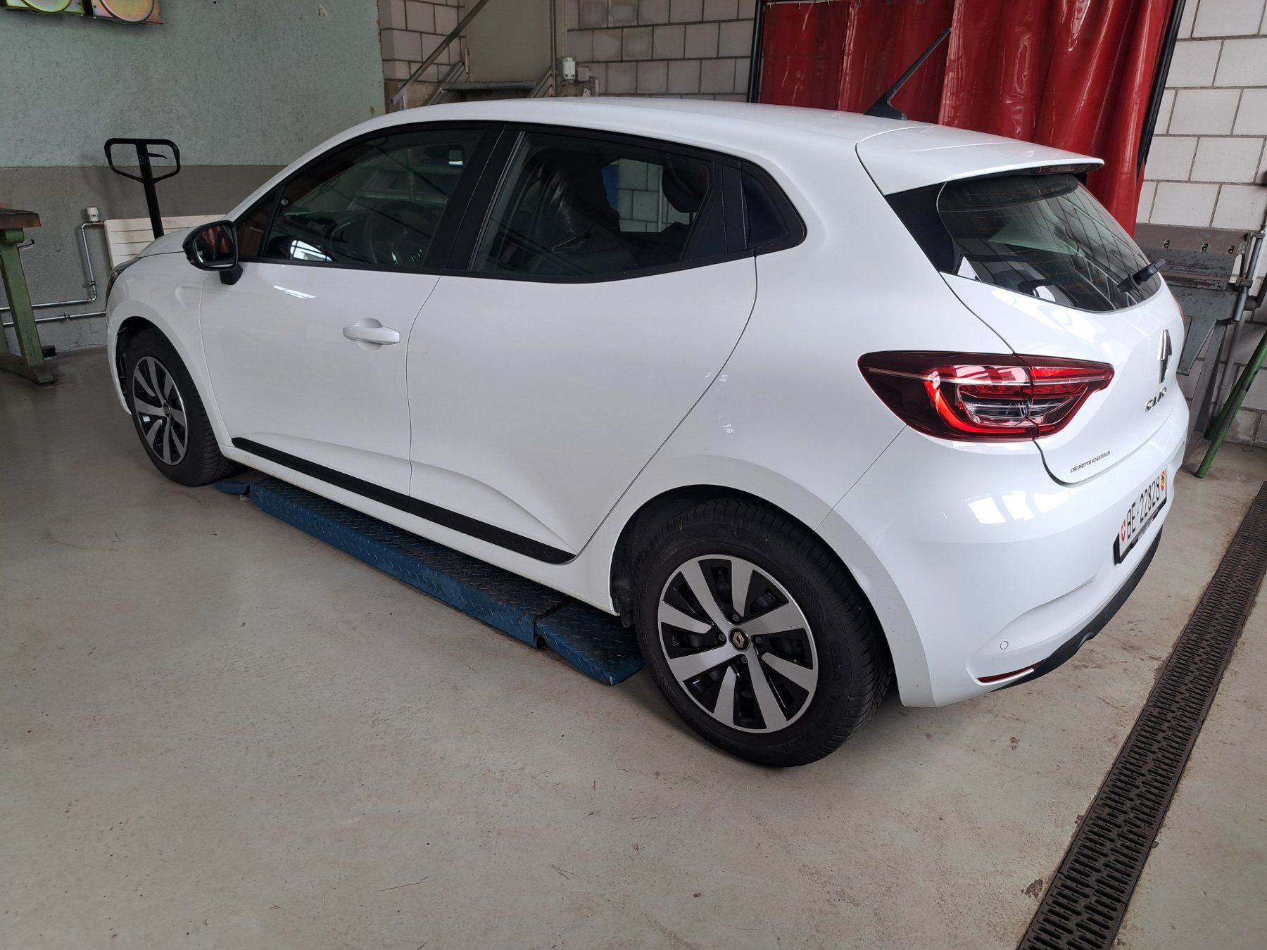 Renault Automobili: Renault Clio 1,0 Equilibre – Usato da Utzenstorf venduto da wuuzservice 5