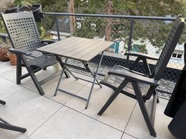 Outdoor Tisch mit Stühlen