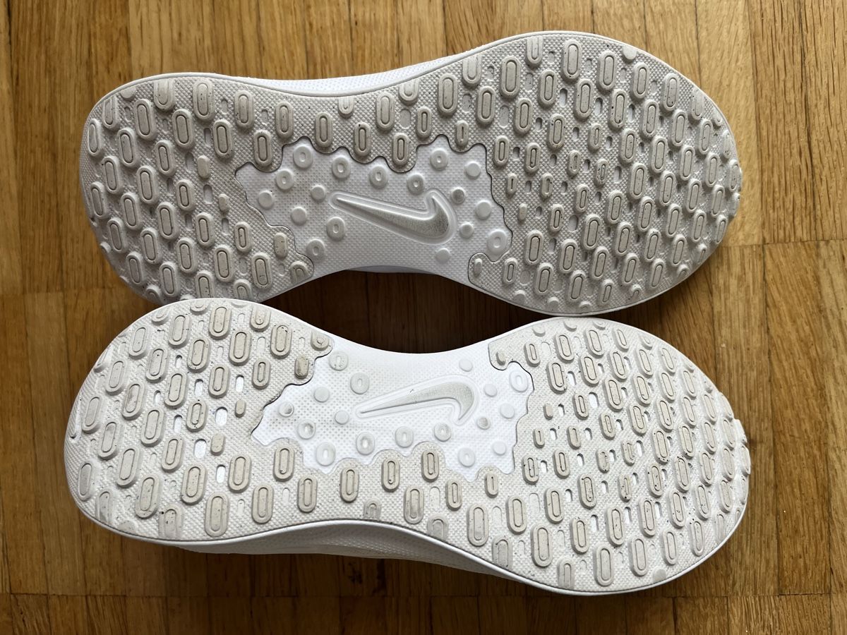 Nike Scarpe da donna: Nike Sneakers – Usato da Zug venduto da IndiQueen 3