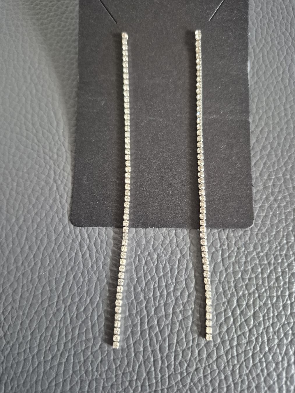 Boucles d'oreille: Ohrringe mit Strass lang Silberfarben – D'occasion à Bern par Rou_rsz5 6
