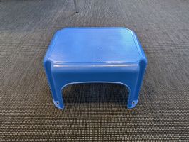 Stabiler Kindertritt / Hocker blau (Kunststoff)