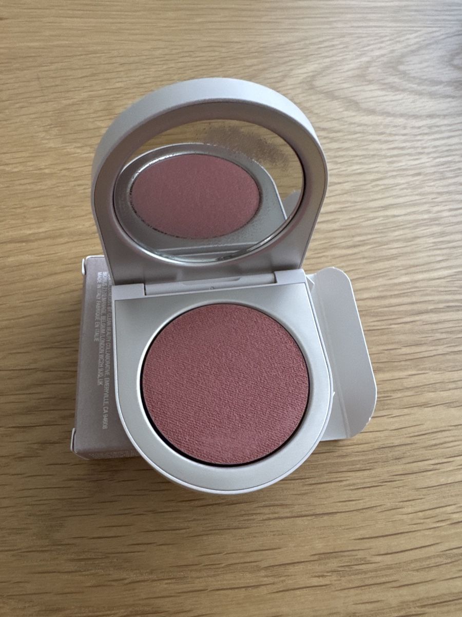 Make-up: Rose Inc Blush Divine – Nuovo (secondo la descrizione) da Wallisellen venduto da lmo_wqy7 2