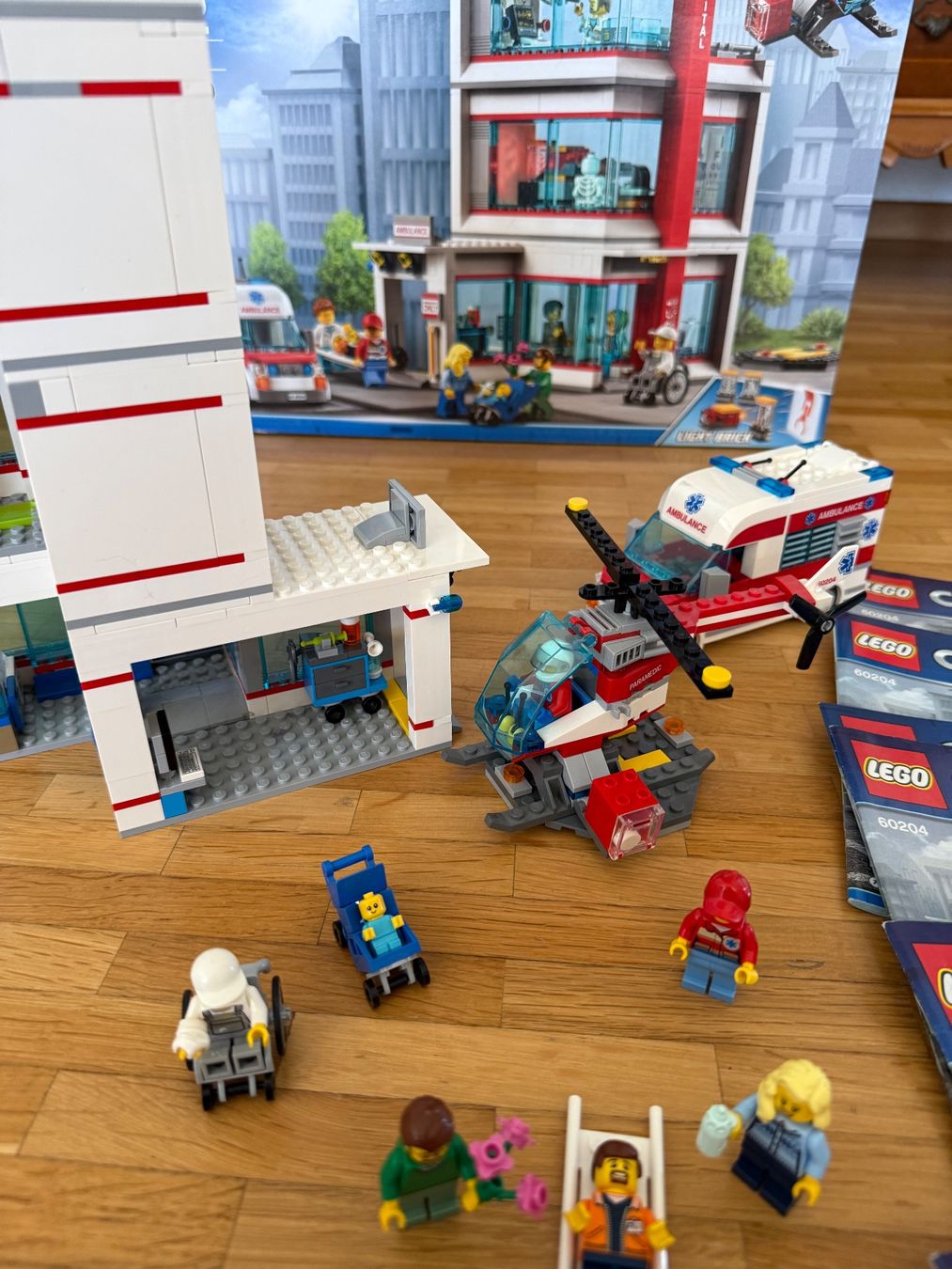 Lego Kit di costruzioni: Lego 60204 Krankenhaus – Usato da RIET (NEFTENBACH venduto da SAMUEL110 2