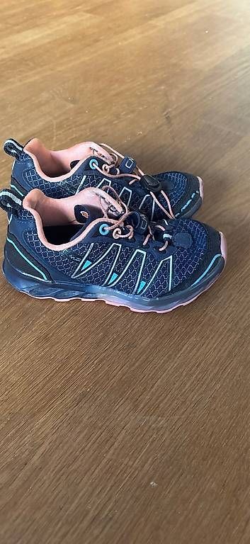 Scarpe per ragazze: Outdoorschuhe CMP 27 – Usato da Tegna venduto da JenTimo