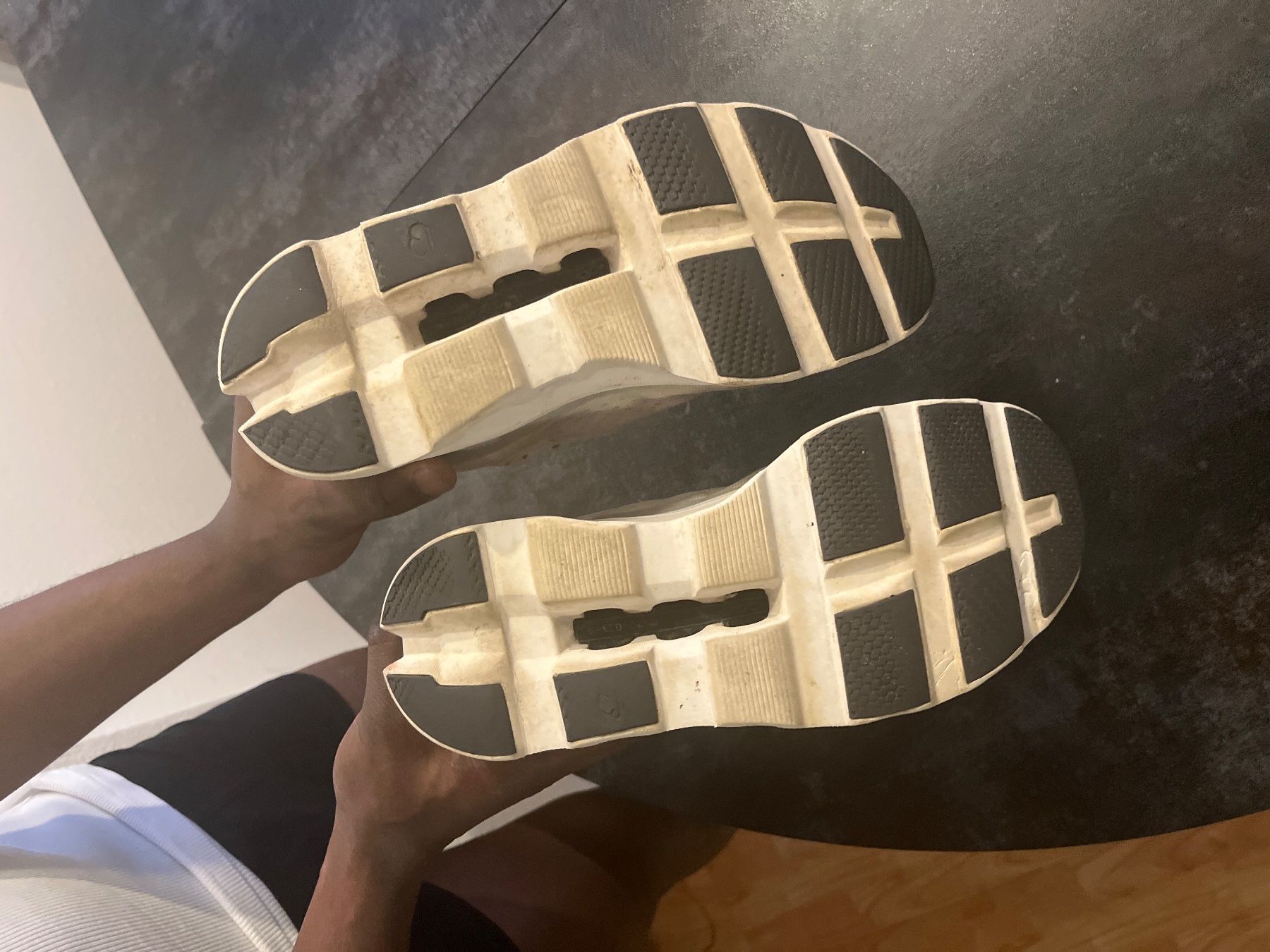 On Herrenschuhe: On Cloudflow Laufschuhe, Grösse 42 – Gebraucht aus Zürich von mat_bcg2 3