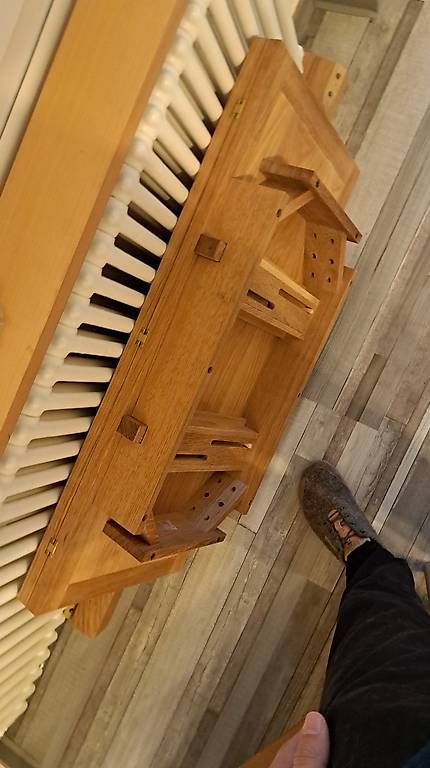Tavoli: Holz Dekotisch – Usato da Illnau venduto da Penguin 1