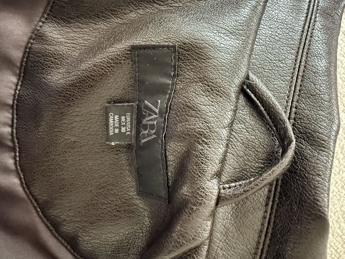Zara Vestes: Zara Leather Jacket Bomber Jacket Brown – D'occasion à Basel par fel_l8h9 2