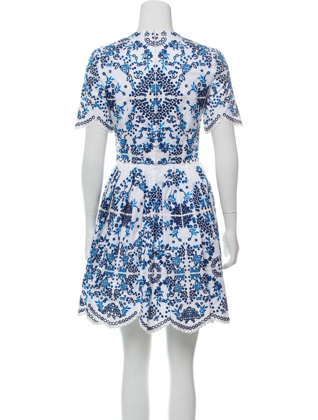 Dolce & Gabbana Kleider: Dolce & Gabbana  Embroidered A-Line Dress – Gebraucht aus Dallenwil von ZD2019 2