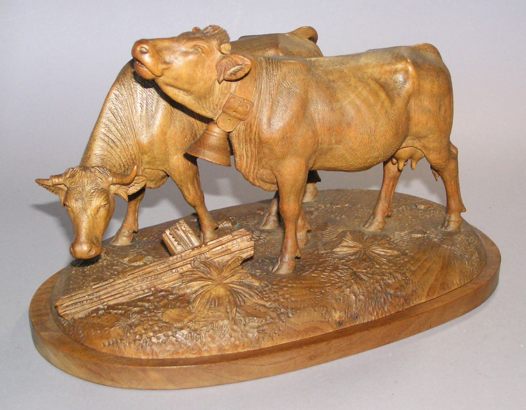 Sculture & Statue: ANTIKE FEIN GESCHNITZTE BRIENZER KÜHE BRIENZ – Usato da Grenchen venduto da Antique-hunter 6