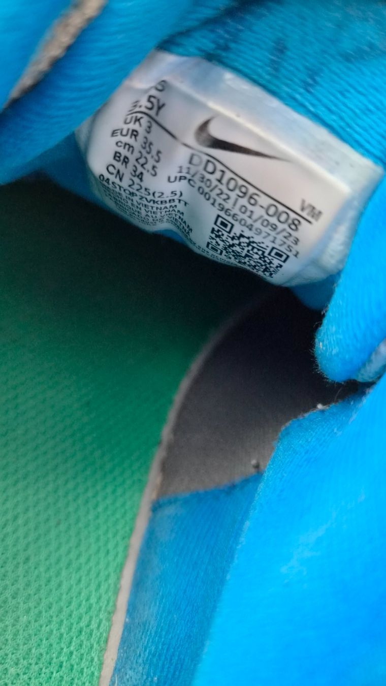 Nike Chaussures garçon: Nike Schuhe Gr.35.5 – D'occasion à Oberrieden par Raja011 6