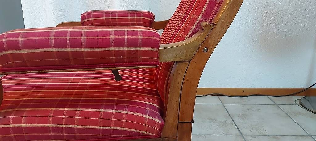 Sessel: Fauteuil rouge – Gebraucht aus La Sarraz von Eliza45 1