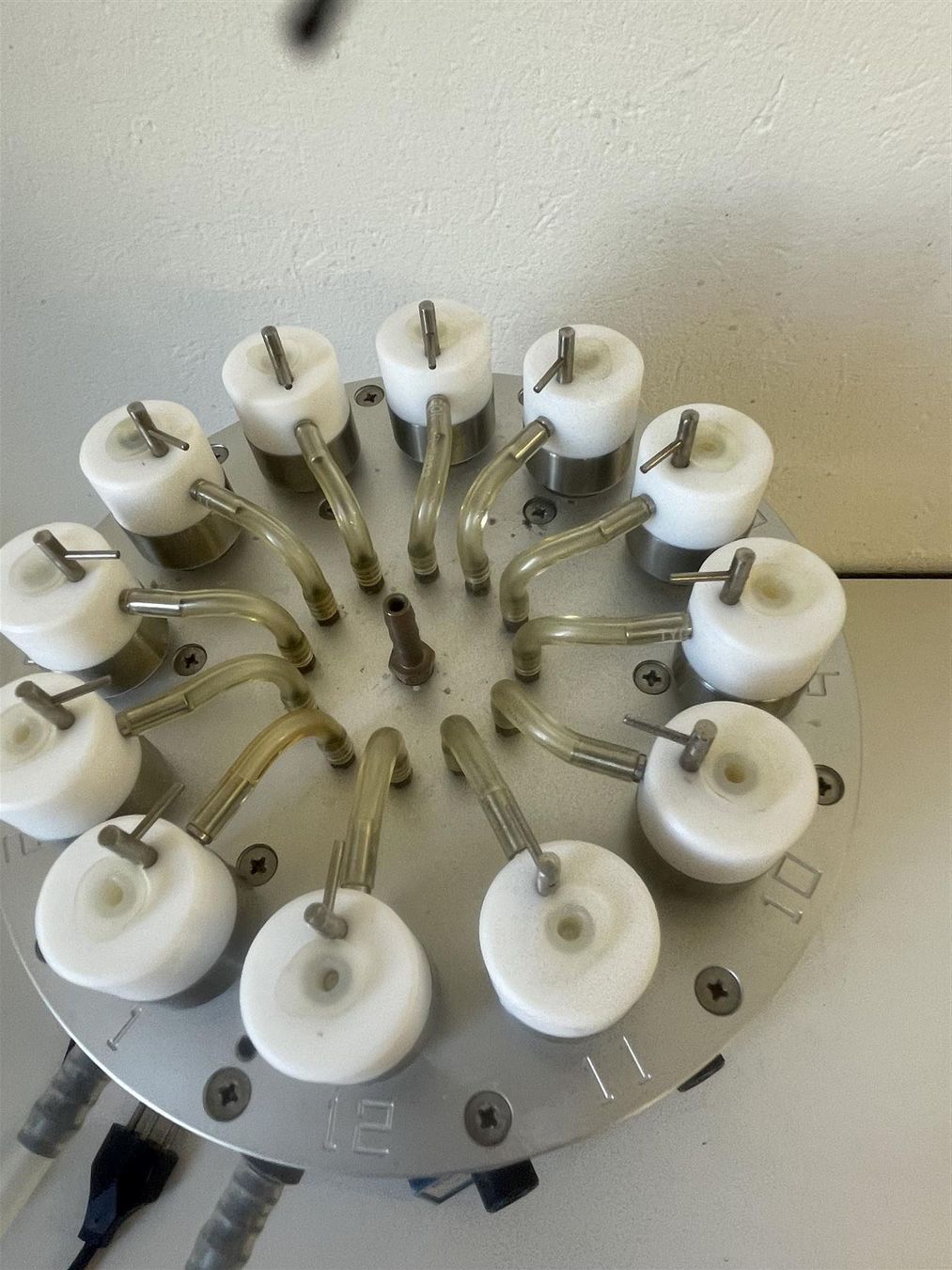 Sanitari: 12-Reactor carousel Reactor System – Usato da Niederdorf venduto da LeptonAG 4