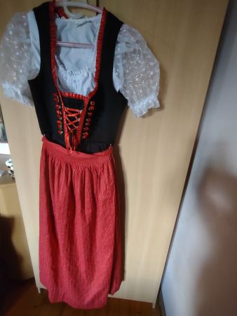 Preis reduziert. Dirndl von Festa. Grösse 38. Knielänge