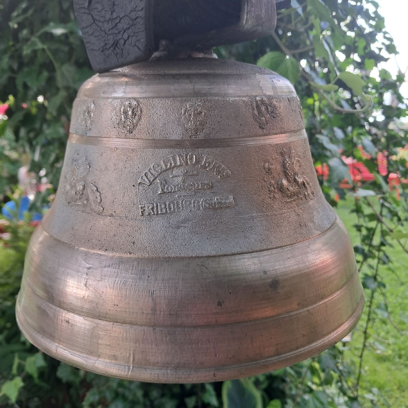 Campanacci mucche: ALTE VIGLINO FREIBURG GLOCKE – Usato da Murten venduto da SHETHOF 1