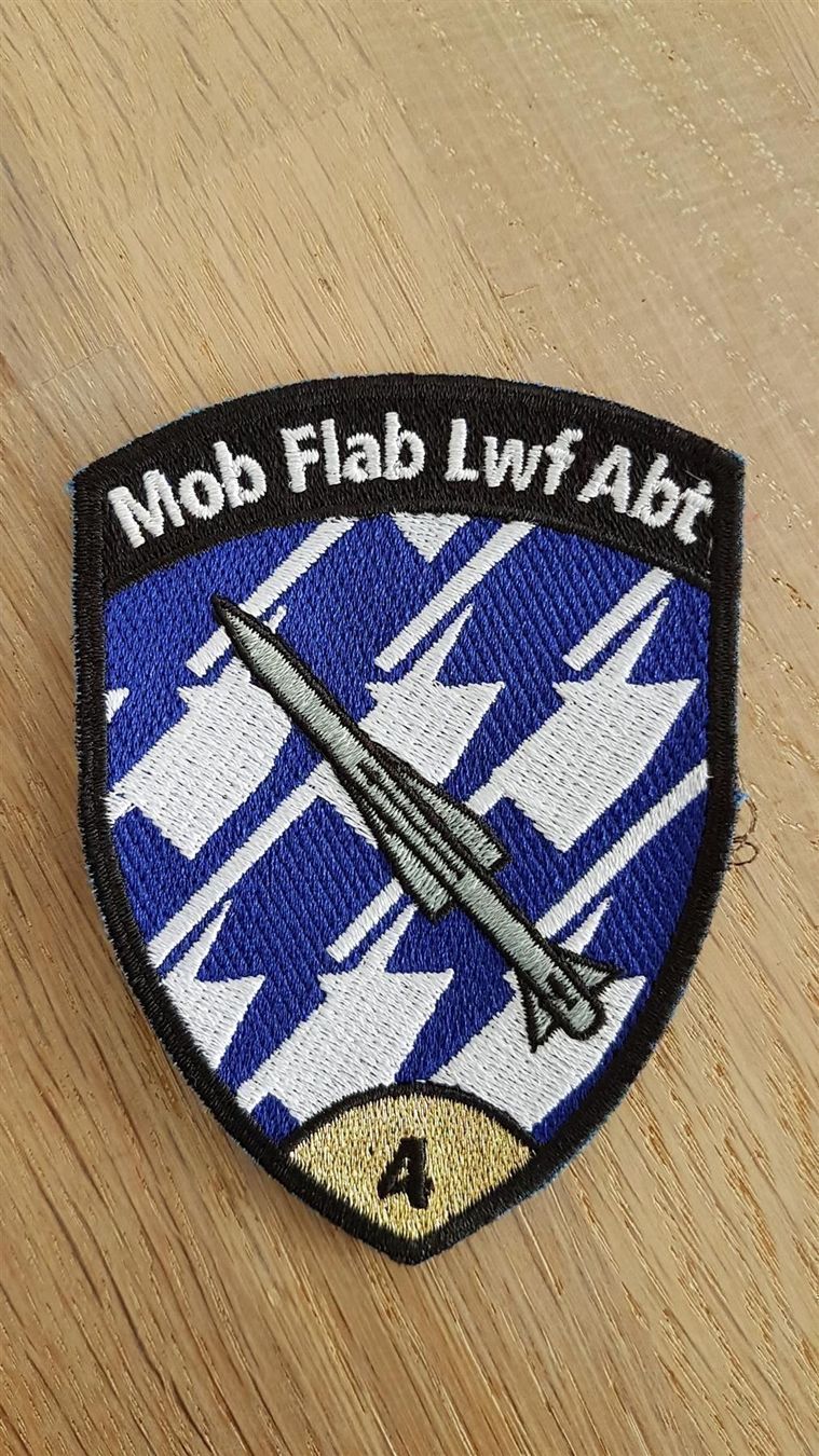 Plaketten & Abzeichen: Badge Mob Flab Lwf Abt 4 gold – Gebraucht aus Erlinsbach von S700