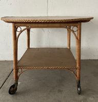 Runder Beistelltisch mit Rattan und Rollen