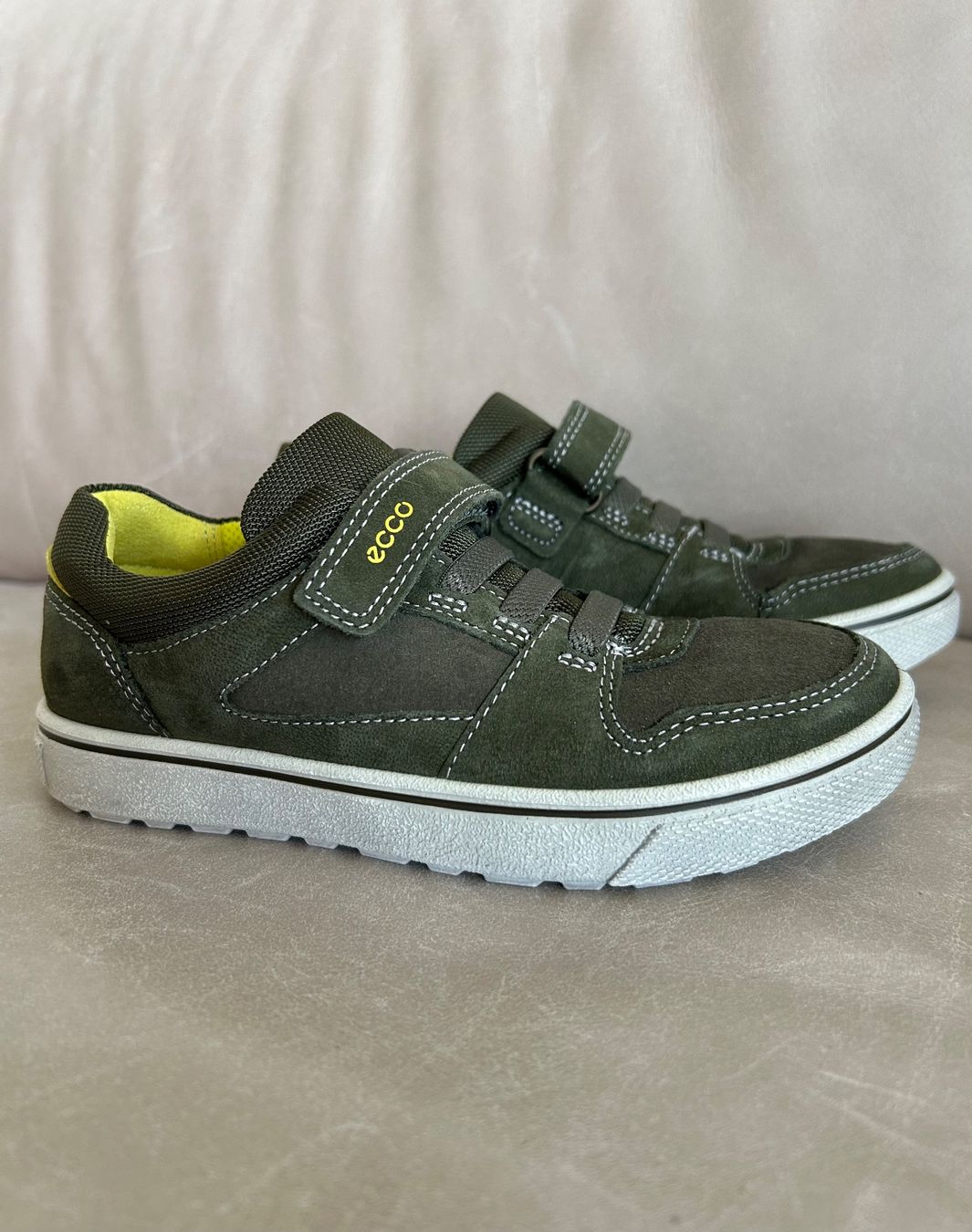 Ecco Herrenschuhe: Ecco Halbschuhe Klettverschluss, Gr. 31 ***NEU*** – Neu und originalverpackt aus Wädenswil von LS777