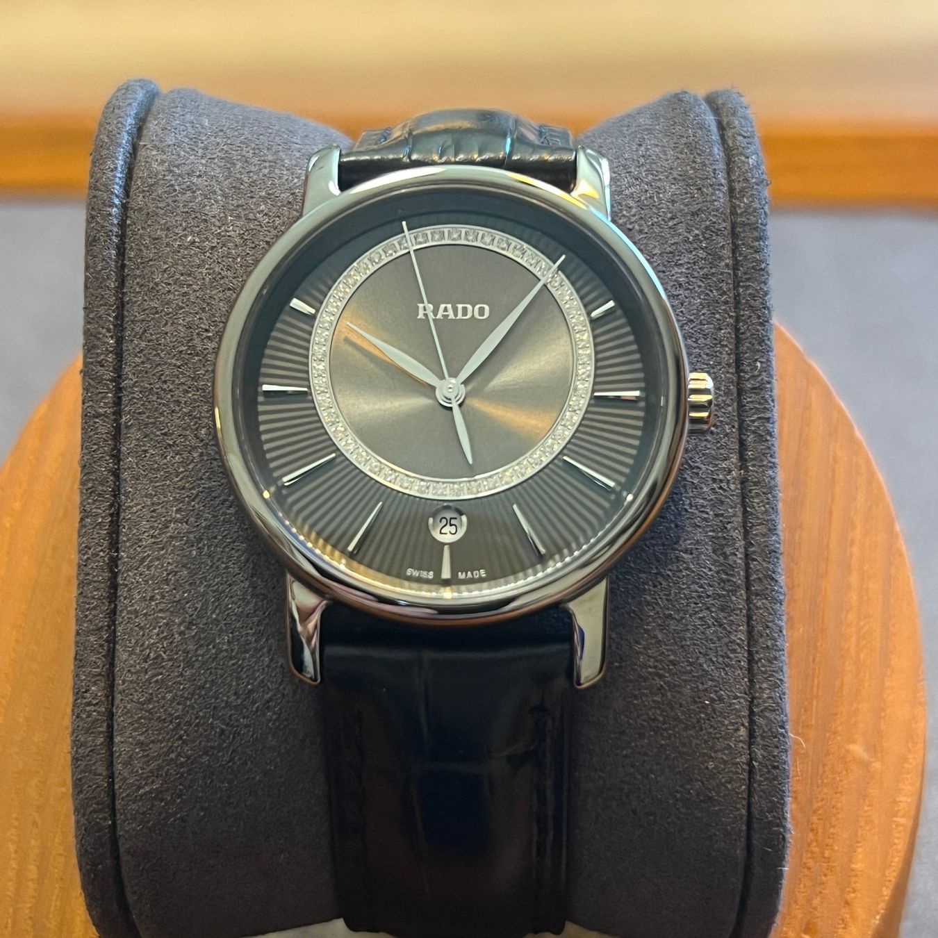 Rado Uhren: Rado Diamaster Diamonds Dial Quartz 218.0064.3 – Gebraucht aus Carouge GE von Watchaser