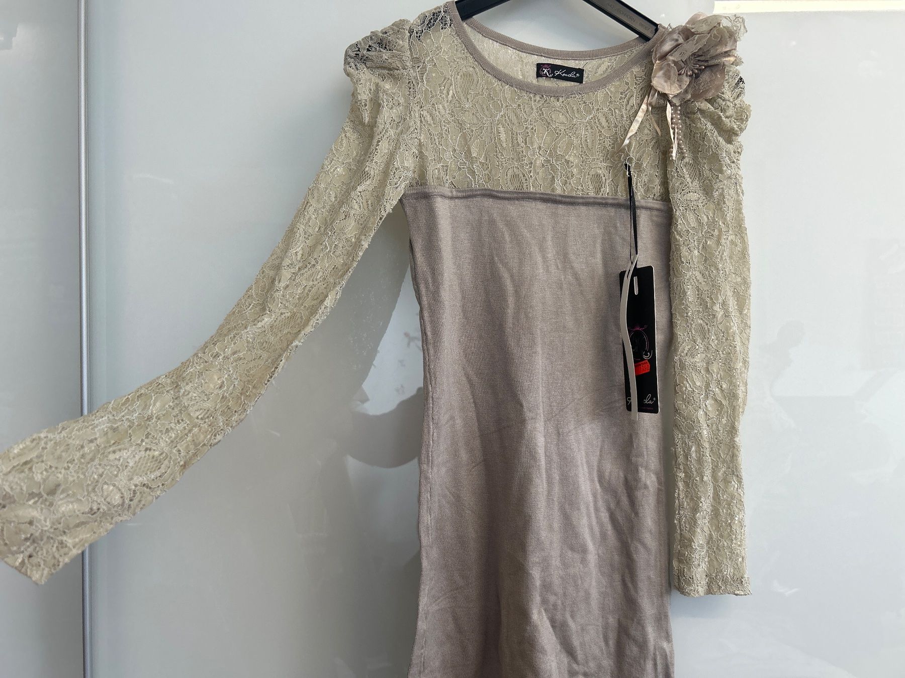 Maglioni & Felpe: Pullover Lang Figurbetont mit Spitze 1 Size Neu – Nuovo e nell'imballaggio originale da Regensdorf venduto da Spyke55 2