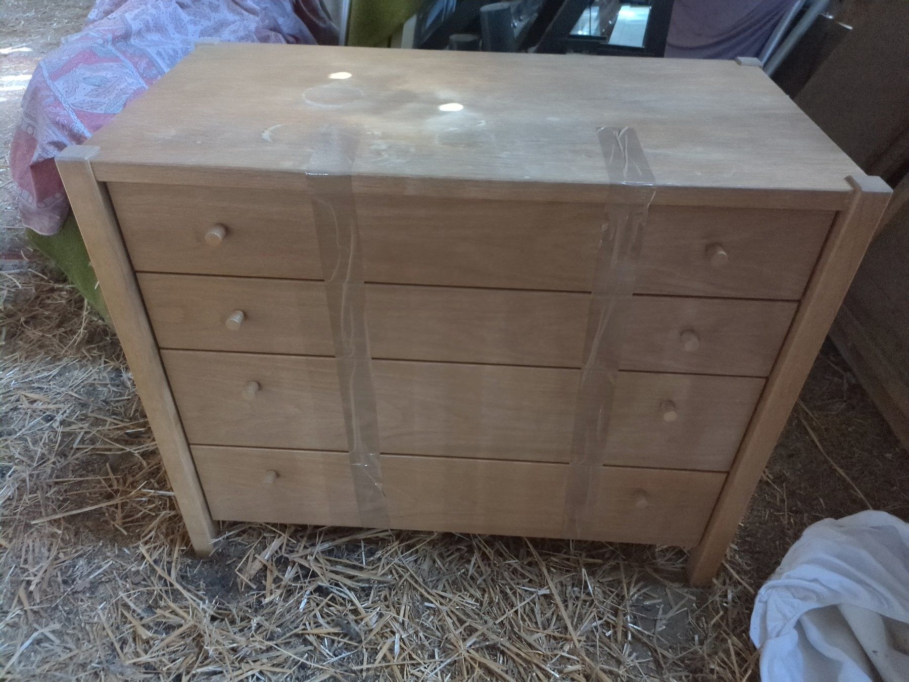 Cassettiere: Commode 4 tiroirs en bois – Usato da Villarepos venduto da PhiVM 1