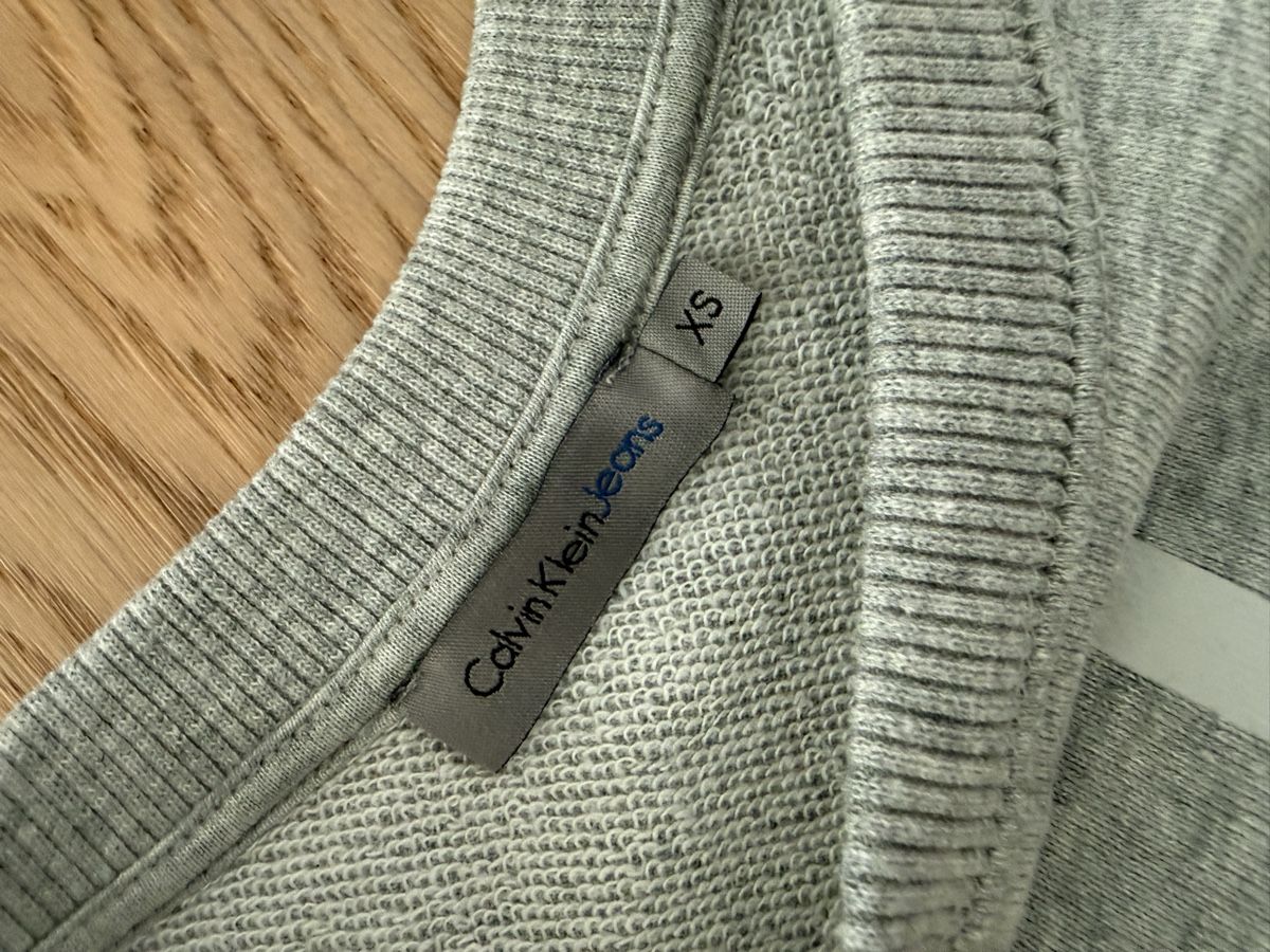 Calvin Klein Maglioni & Felpe: Calvin Klein Pullover, XS, Grau, Top Zustand! – Usato da Richterswil venduto da KAYLEIGH_77 2
