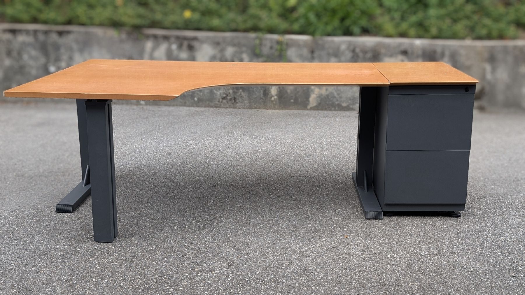 Bureaux: BIGLA Bureau + meuble tiroirs – D'occasion à La Croix -Lutry par fre_686w 8