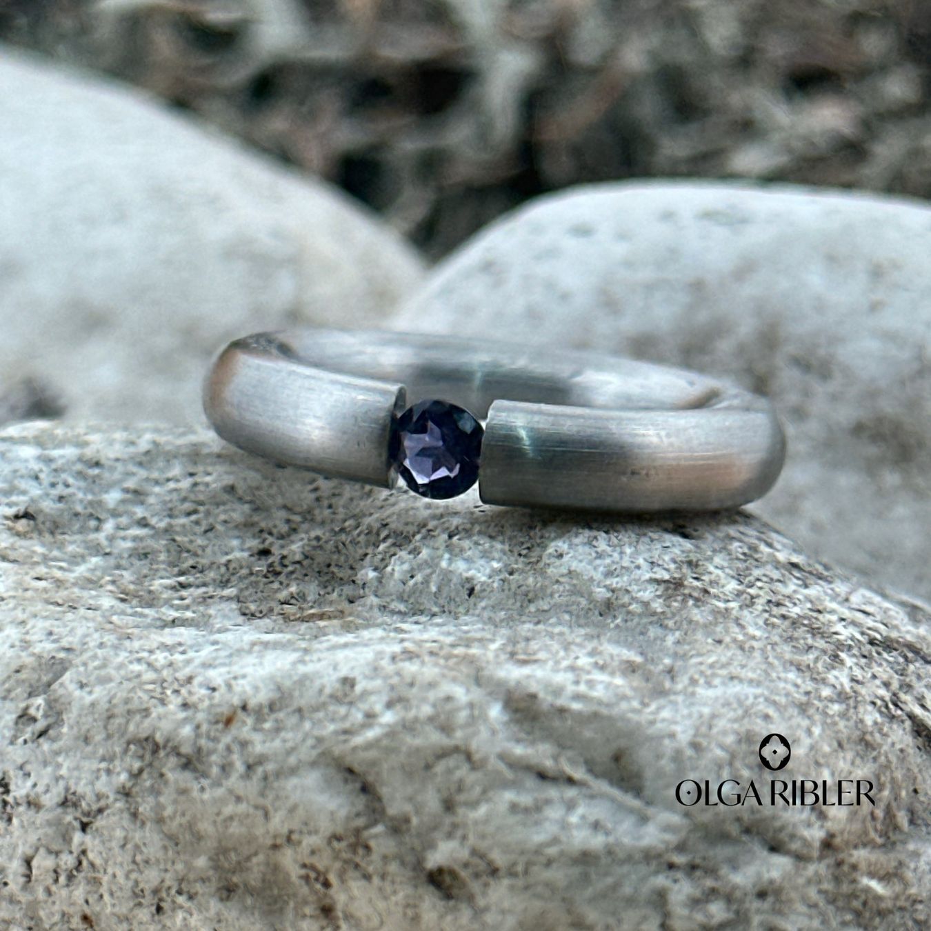 Olga Ribler Ringe: Edelstahl Pneu Ring mit Iolith  Ringgrösse 52 – Neu (gemäss Beschreibung) aus Luzern von Schmuckoutlet