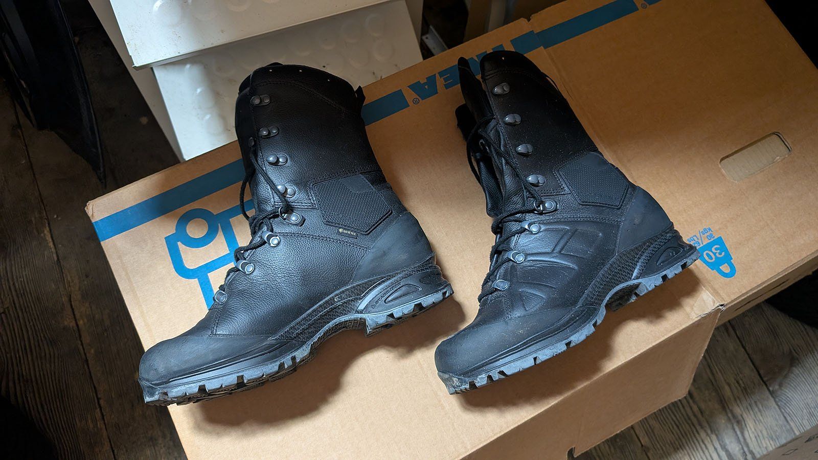 Caterpillar Scarpe da uomo: Schuhe Einsatzstiefel Haix Doc Marten Caterpillar – Usato da Aarburg venduto da horch_mal 1