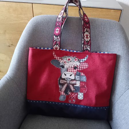 Tasche mit Kuh-Applikation rot/blau,handarbeit
