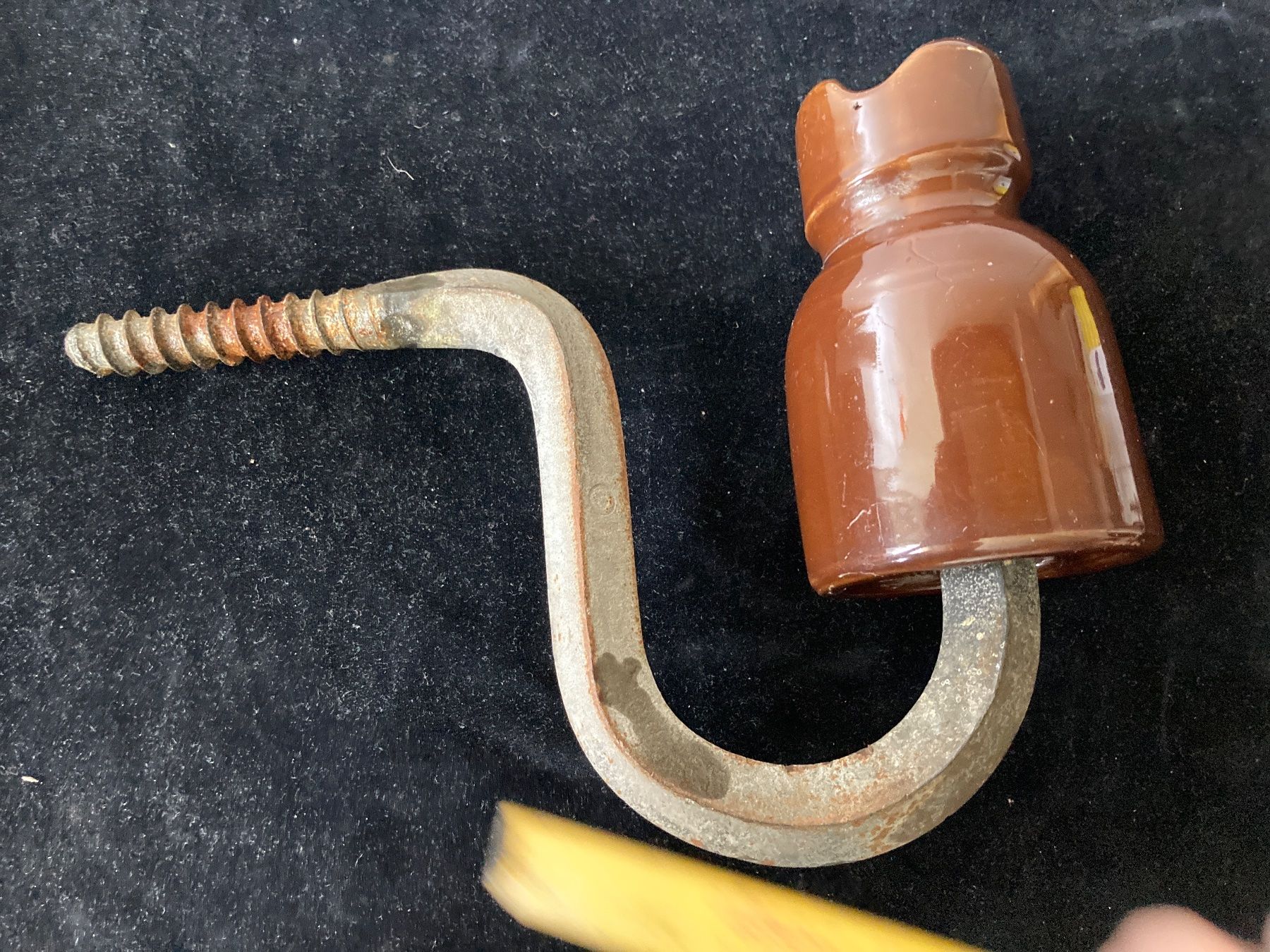 Tutti gli attrezzi: Isolator mit Schraub-Halterung ( Langenthal 6937) – Usato da Zürich venduto da Chaeffeler 2
