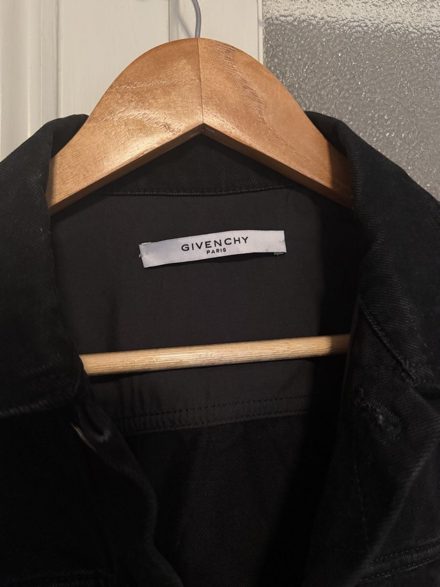 Givenchy Giacche: Veste Givenchy  – Usato da Bern venduto da LVGG 2