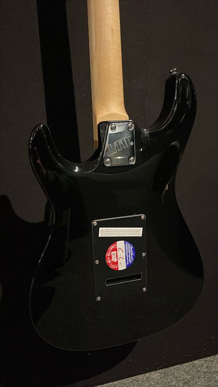 Esp Strumenti musicali: ESP LTD SN-200W Maple 3-Tone Sunburst E-Gitarre – Nuovo (secondo la descrizione) da Kaiserstuhl AG venduto da GTM-Kaiserstuhl 1