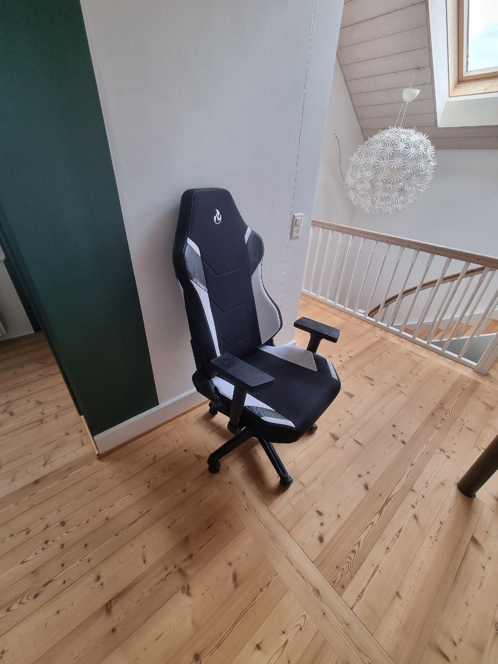 Fauteuils: Gamingstuhl – D'occasion à Herzogenbuchsee par ElMartin22
