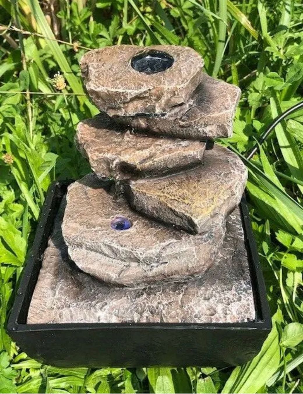 Stagni & Fontane ornamentali: + Zimmerbrunnen klein Steinplatten mit LED-Beleuchtung – Nuovo e nell'imballaggio originale da Amriswil venduto da JaJa-Express
