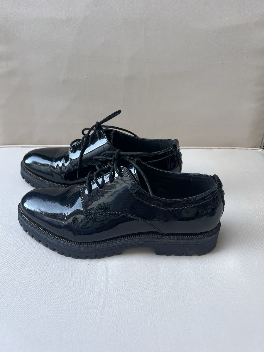 Bugatti Damenschuhe: Bugatti Lackschuhe / Schnürschuhe Schwarz Gr. 38 – Gebraucht aus Thalheim von karmabis_ 1